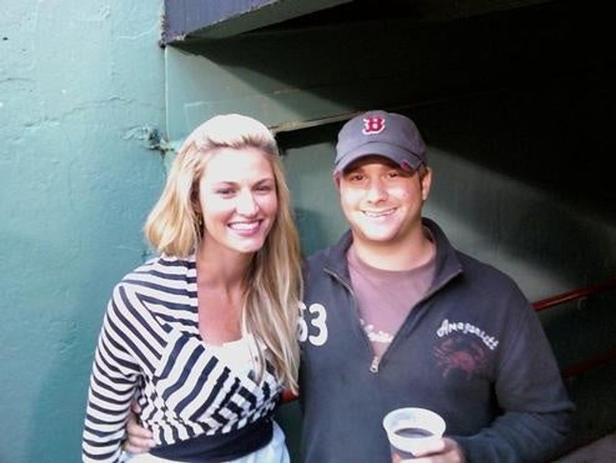 No, This Is How You Wrap Your Hand Around Erin Andrews' Waist