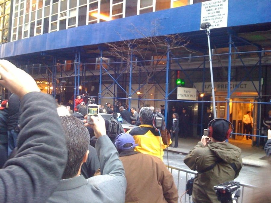 Plaxico Burress Takes The Perp Walk