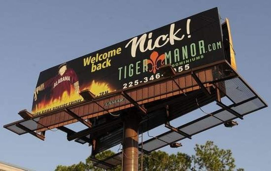 Offer LSU Kids Free Beer And They'll Burn Anything