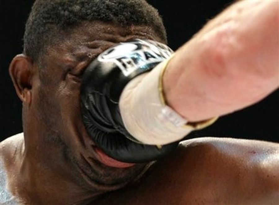 Samuel Peter Had a Bad Day; Klitschko and Dawson Win Big
