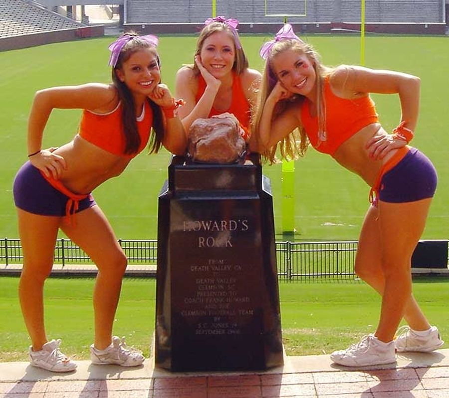 Thursday Night Preview: Clemson at (21) Wake Forest