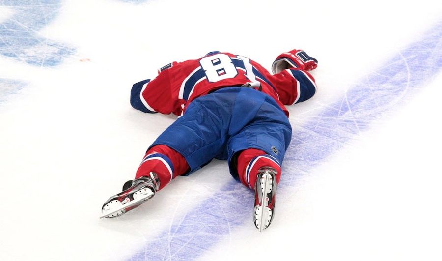 Lots Of People Don't Want To See Lars Eller's Blood