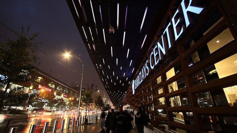 <em>Damn</em>, Barclays Center, Why You Smell So Fine?