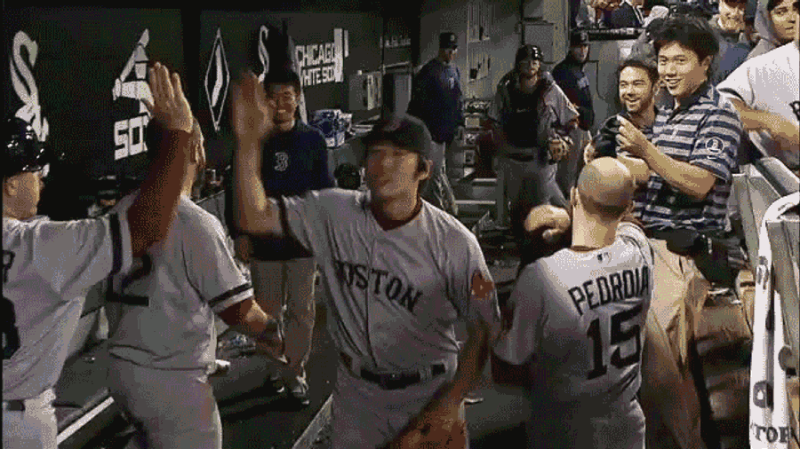 Hey, Shane Victorino, HIGH FIVE!