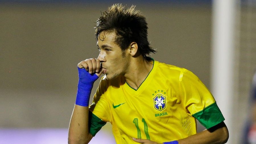 Brazilian Superstar Neymar Headed To FC Barcelona