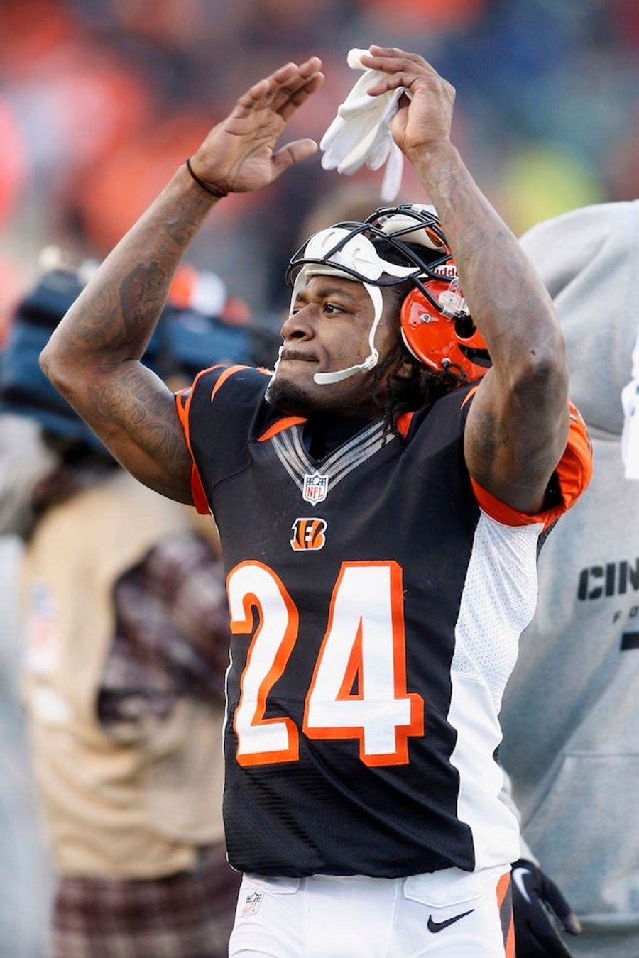 Pacman Jones Tweets News Of His Latest Arrest—For Hitting A Woman