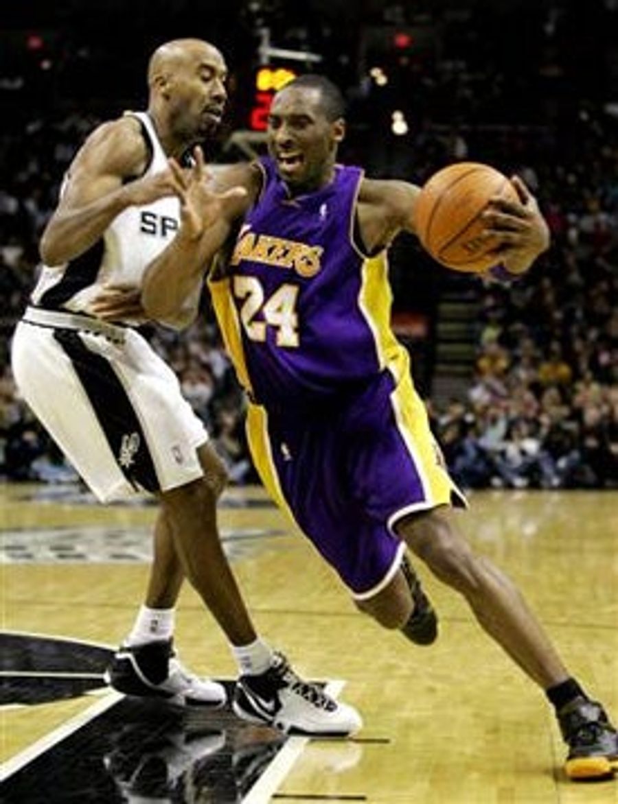 NBA Roundup: Lakers Seek To Conquer Texas