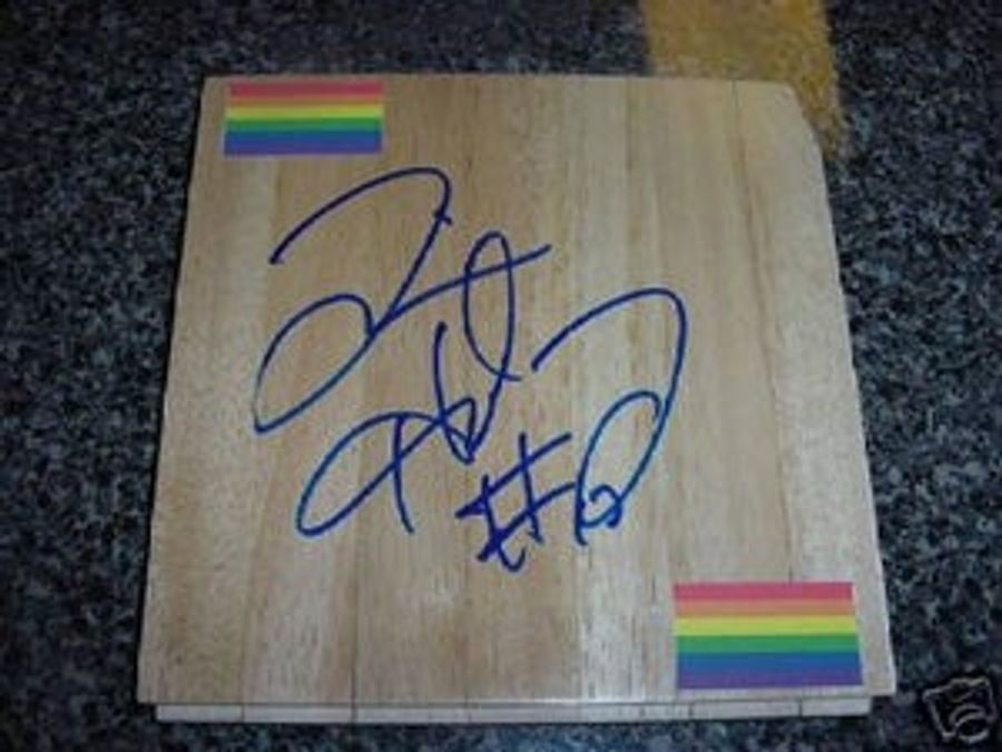 That Tim Hardaway Memorabilia Is Going Fast