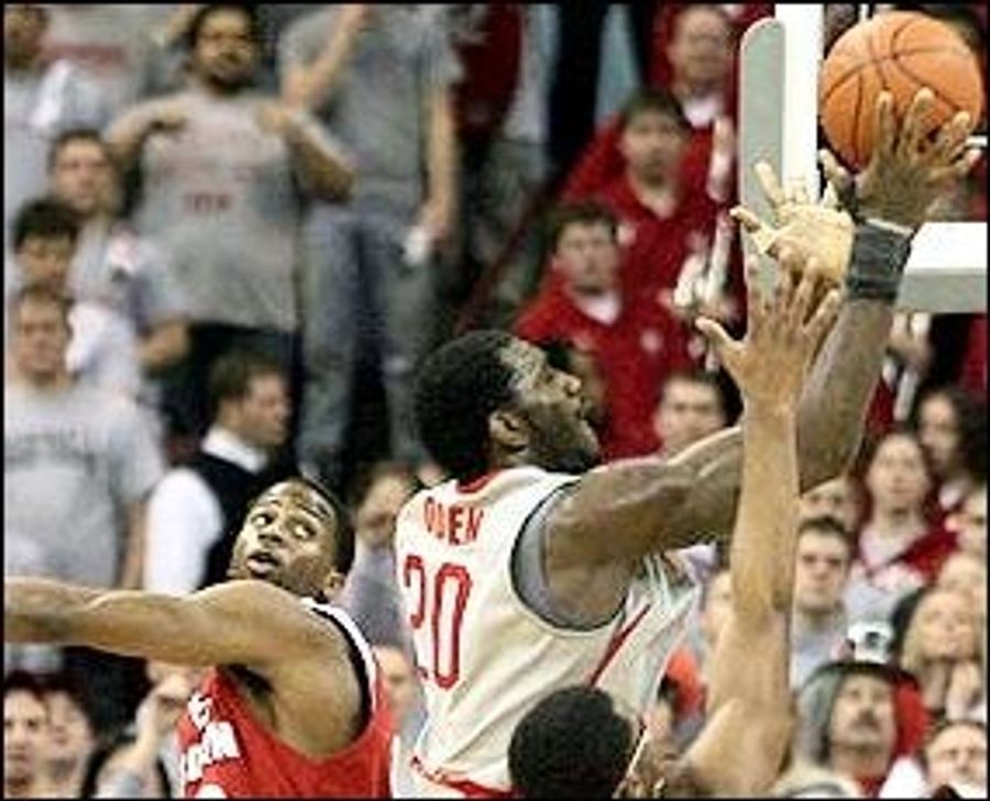 Ohio State Helps Billy Packer Celebrate His Birthday