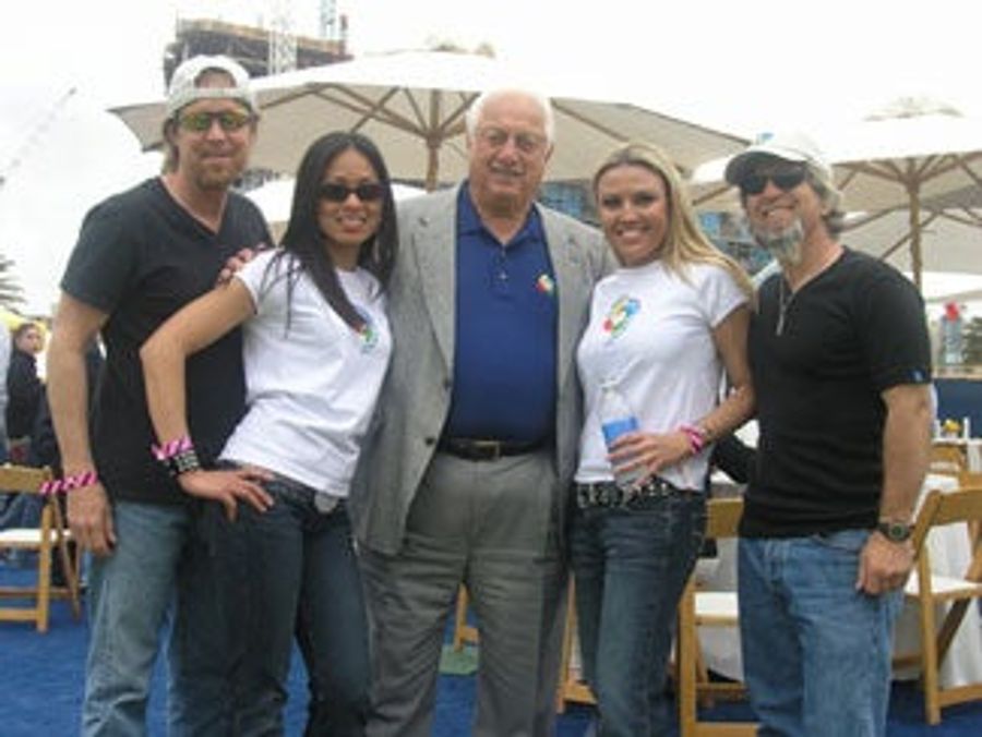 Tommy Lasorda Wants You To Know He Doesn&#39;t Pay For Sex