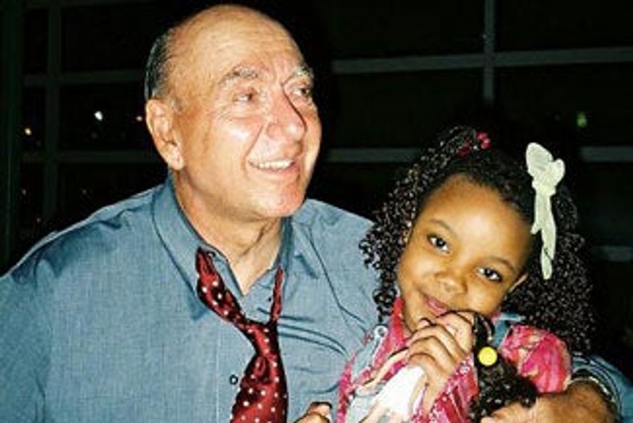Dick Vitale, Not Surprisingly, Can't Figure Out His Phone