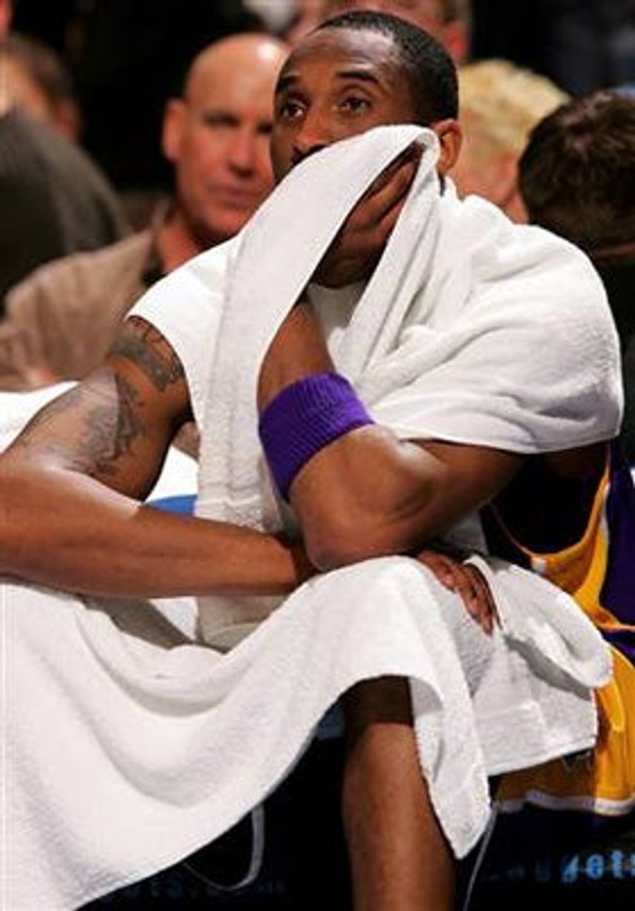 NBA Roundup: Lakers Lose As Jackson Finds Himself Down 50 Large