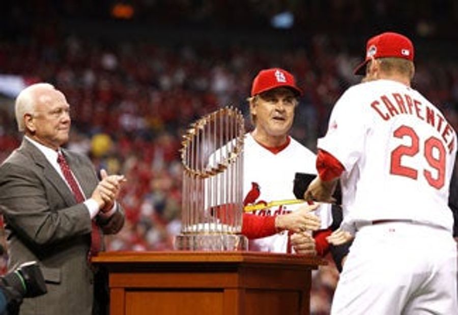 Week In Deadspin: We Can Watch Baseball Again