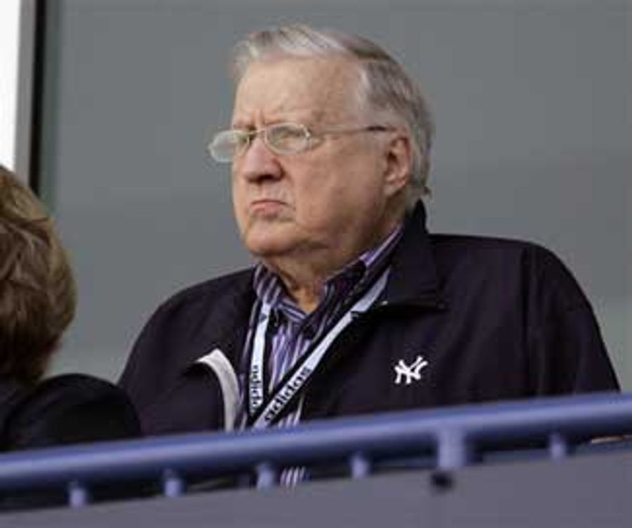 Corpse Of Steinbrenner Still Has Employees Who Use Fax Machines