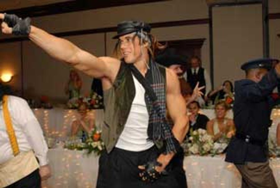 AJ Hawk Has Brady Quinn&#39;s Back