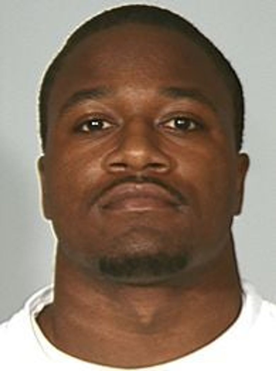 Pacman Jones Murders Pacman Jones' Dreadlocks