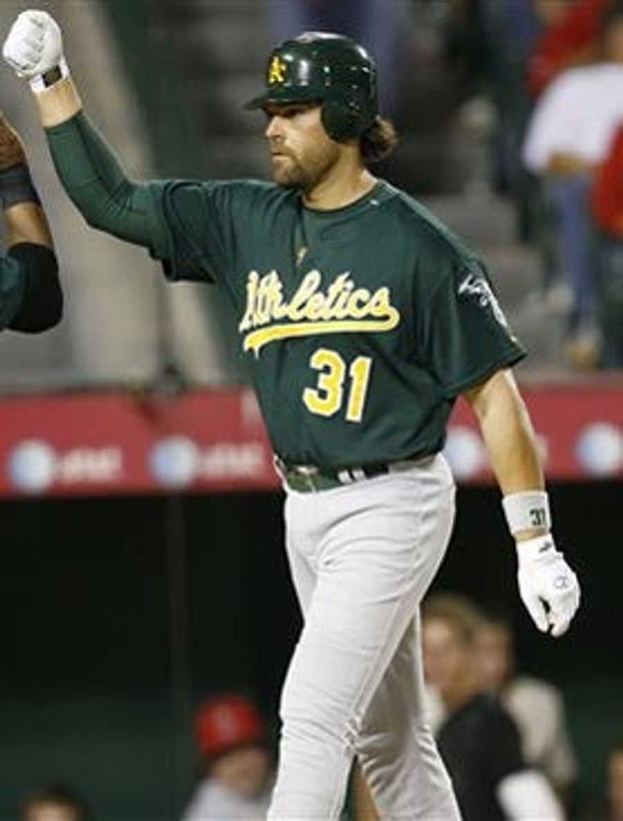 Mike Piazza Is Not Amused By Your Poland Spring