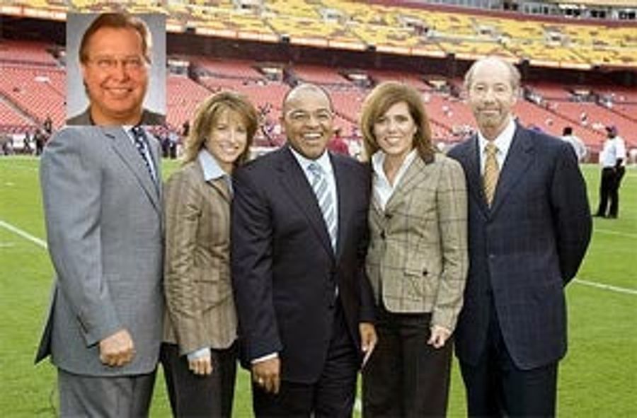 New MNF Booth Just Full Of Giggles!