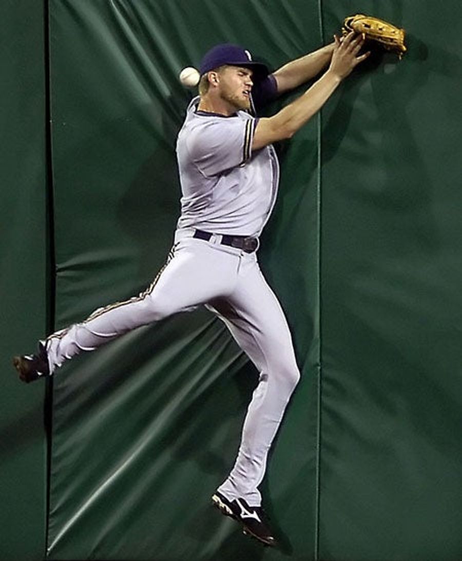 Scrape The Brewers Off The Outfield Wall; This Race Is Tied