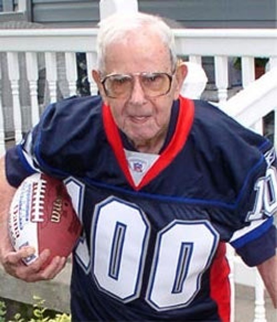 Oldest Living NFL Player Passes On