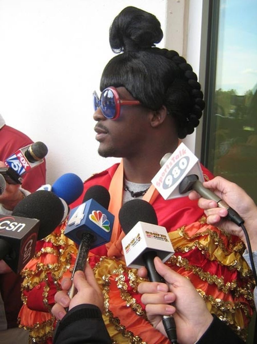 Clinton Portis Is Happily Weird Again