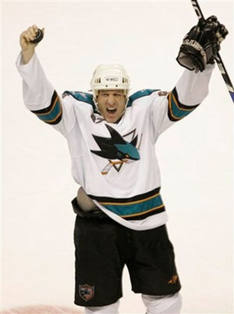 Jeremy Roenick Doesn't Daydream; He's Too Busy Giving Other People Nightmares