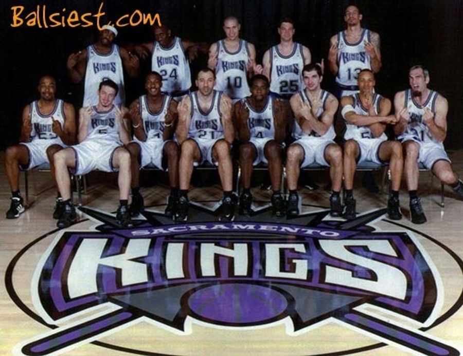 Early 2000s Kings Get Their &quot;Wacky Pose&quot;
