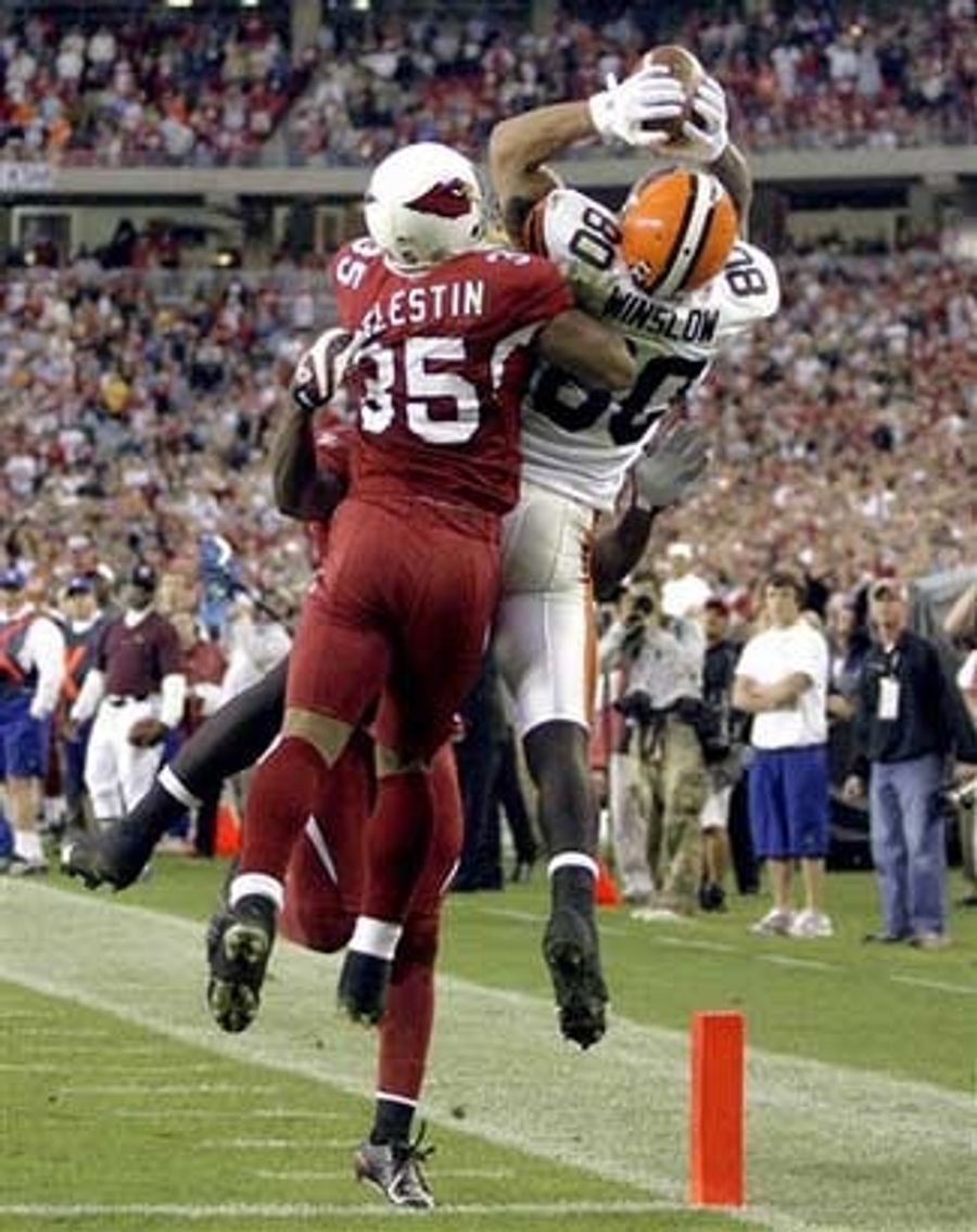 Winslow Soldiers A Catch, But You Didn't See It, And It Didn't Happen