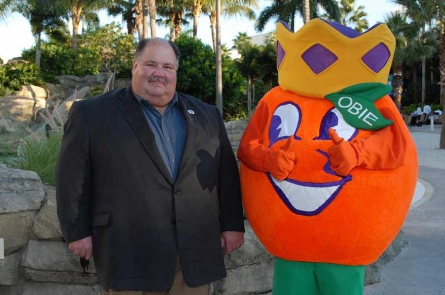 Mark Mangino Makes A New Friend