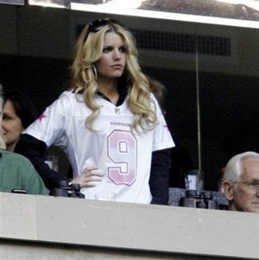 T.O. To Romo: Girls Are Icky