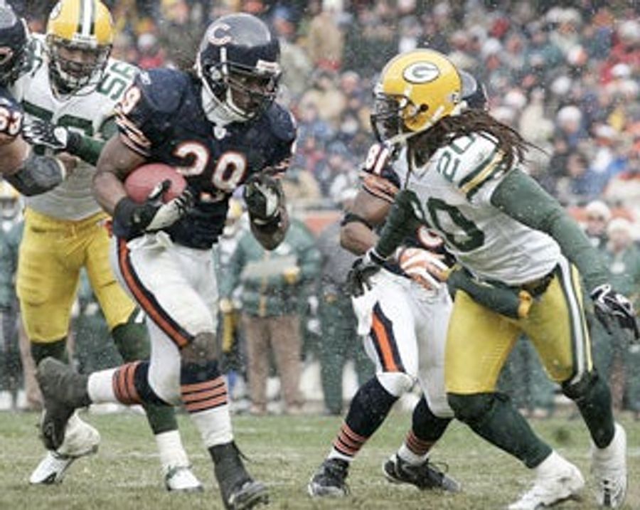 Bears Upset Packers, Their Quarterback Sort Of Helped