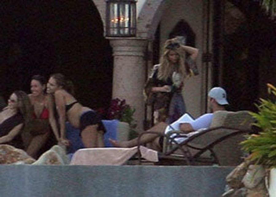 Jessica Simpson Is Officially The Yoko Ono Of Sports