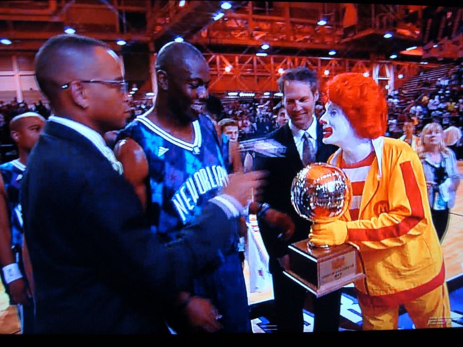 All-Star Celeb Game Lacking Game, Celebs