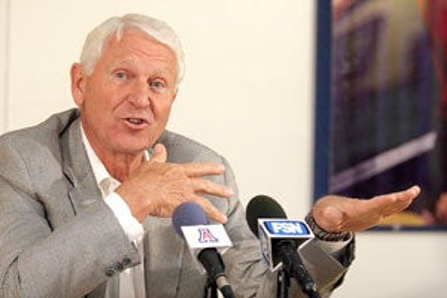 Lute Olson's Back And Surly Like A Fox