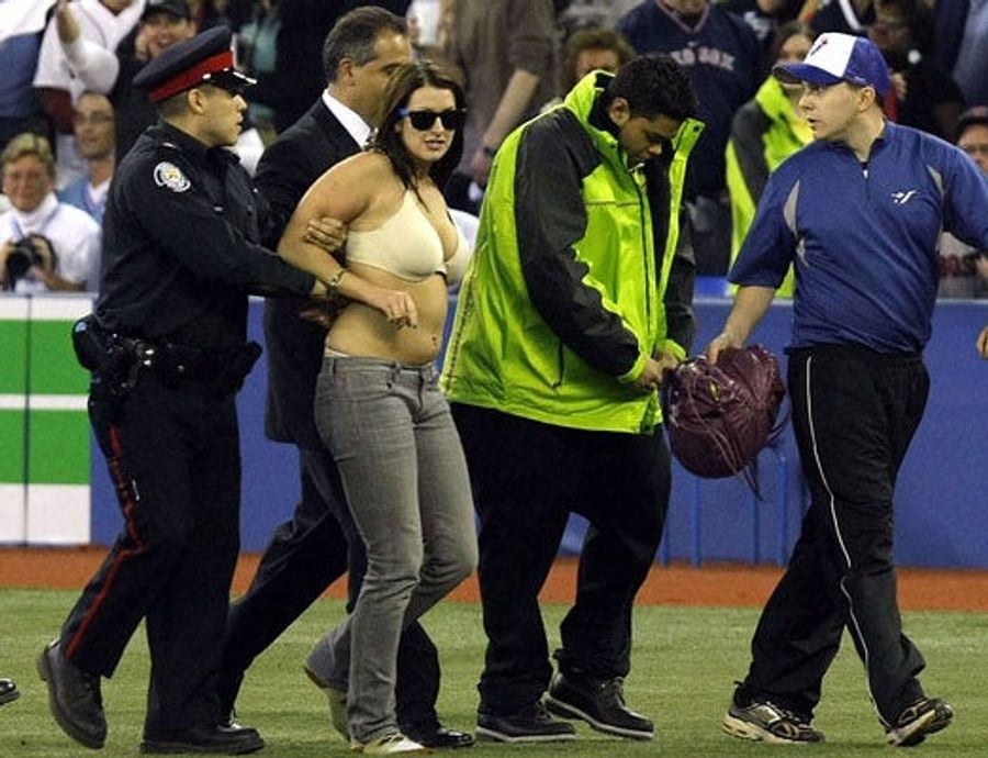 Blue Jays Fan Bares ... Nothing