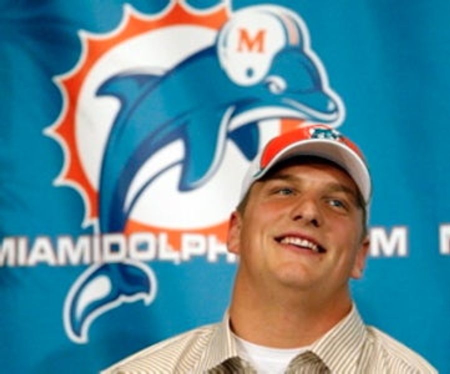 Dolphins Take Jake Long First Overall