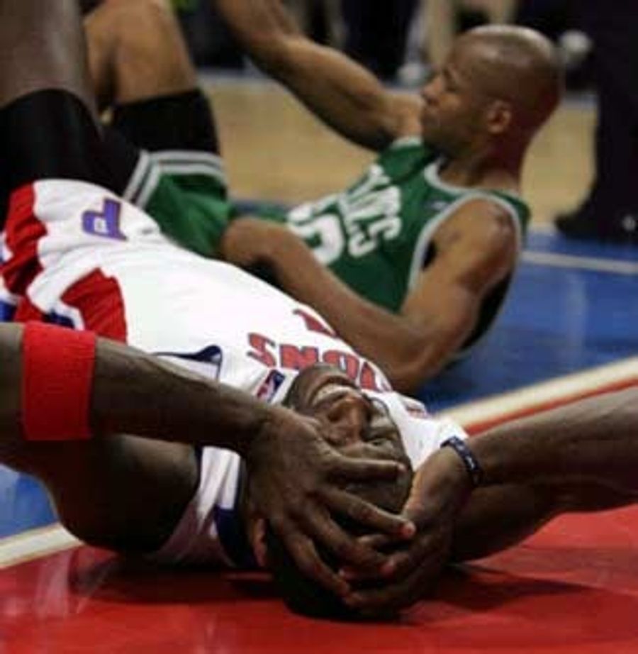 McDyess Listens To Voices In Head, Kills Celtics