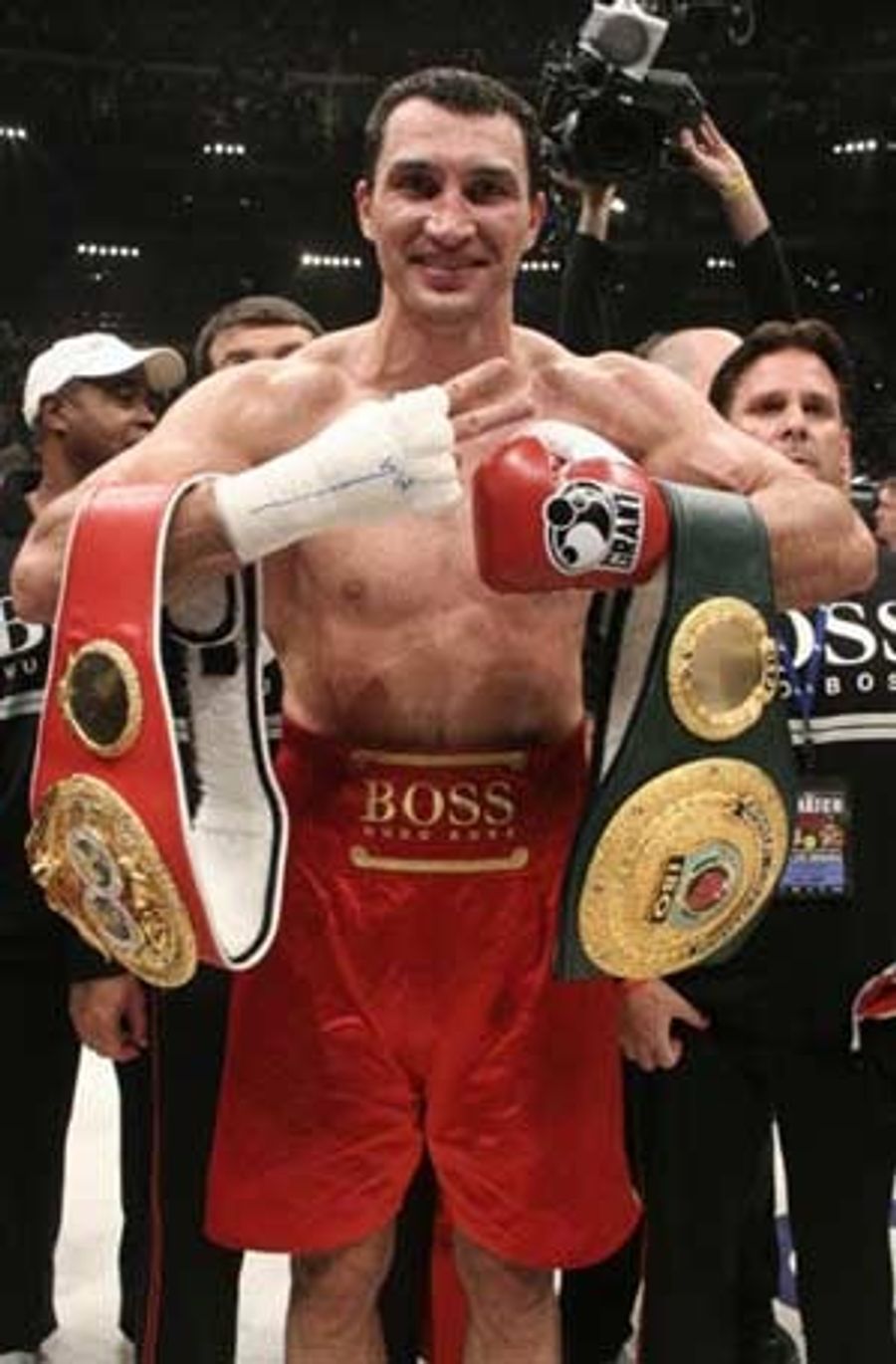 Heavyweight Champ Out To Terrify Erudite British Comedians