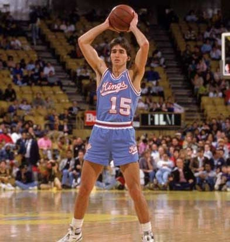 Vinny Del Fuego Returns To The NBA