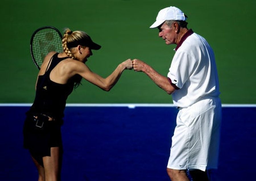Anna Kournikova Loves An Old Man In Whites Who Likes To Pound Fists
