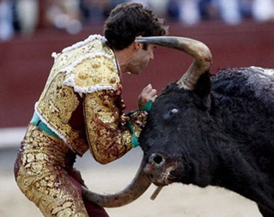 He Calls This Move &#39;The Spanish Prostate Exam&#39;