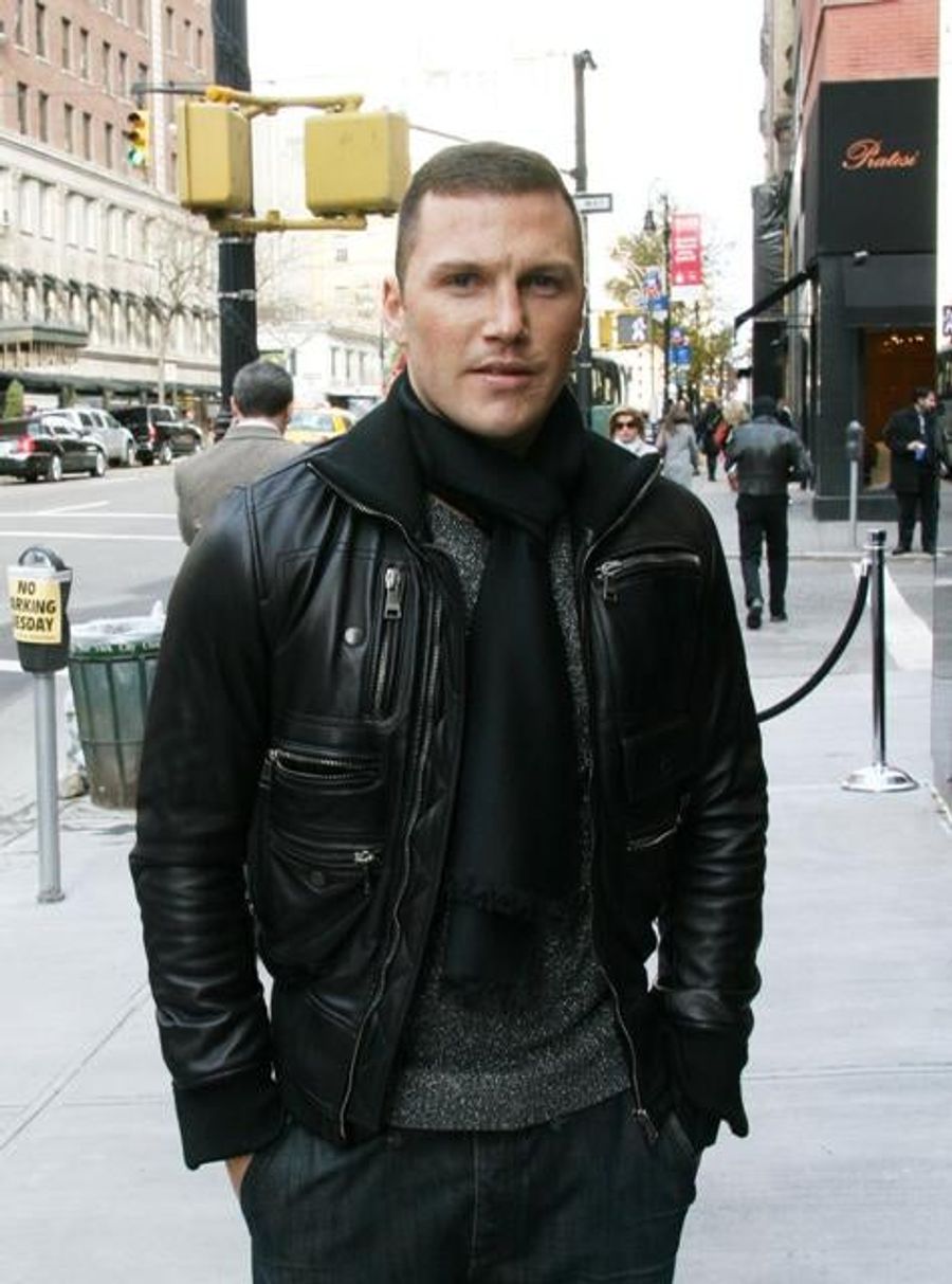 Sean Avery Will Now Have To J.O. To Dallas Ladies