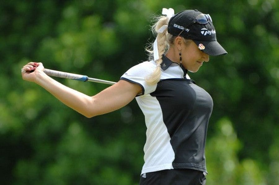Essay Contest: Win a Date With LPGA Golfer Natalie Gulbis