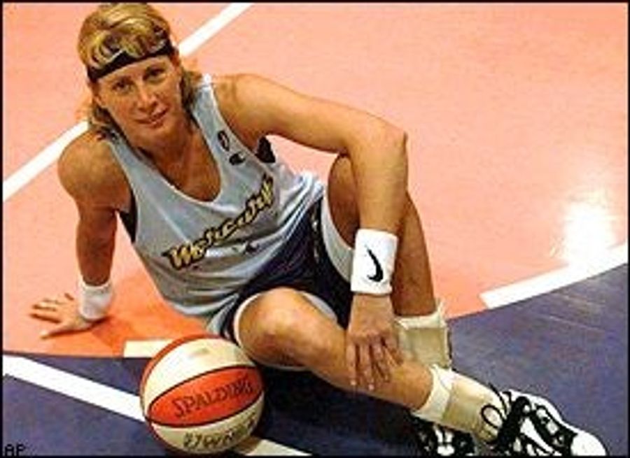 50 Year Old Nancy Lieberman Coming to a WNBA Court Near You