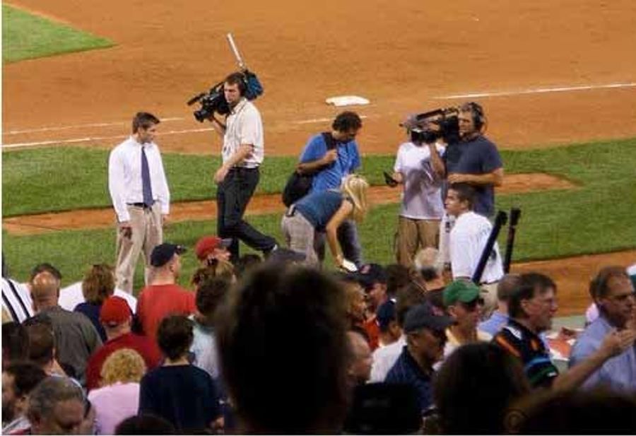 Heidi Watney's Rear Under Close Security Surveillance At All Times
