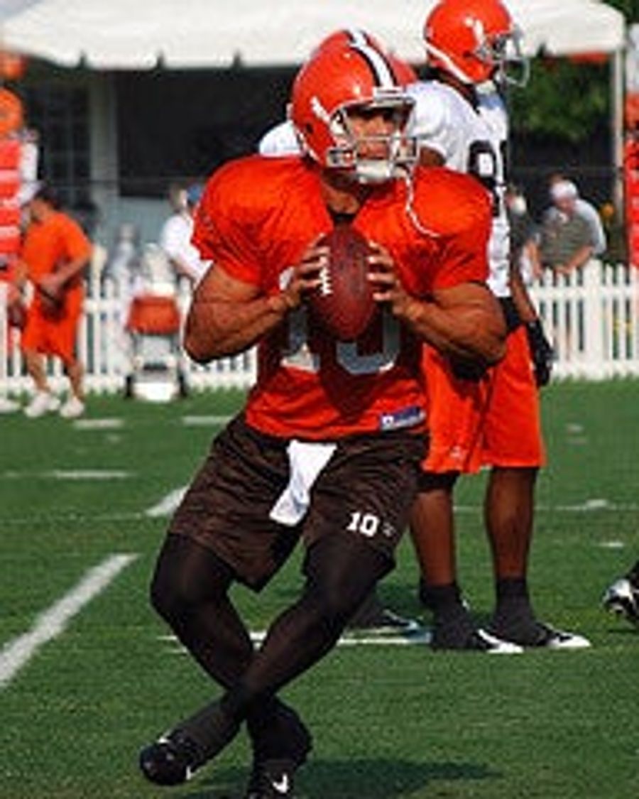 Brady Quinn Starts Off New Season With Training Camp Tights