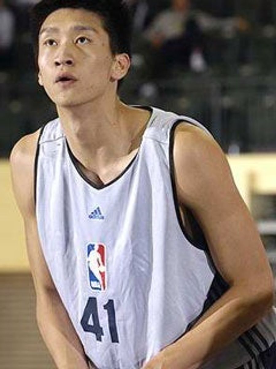 Lakers Agree to Terms With "Chinese Magic Johnson"