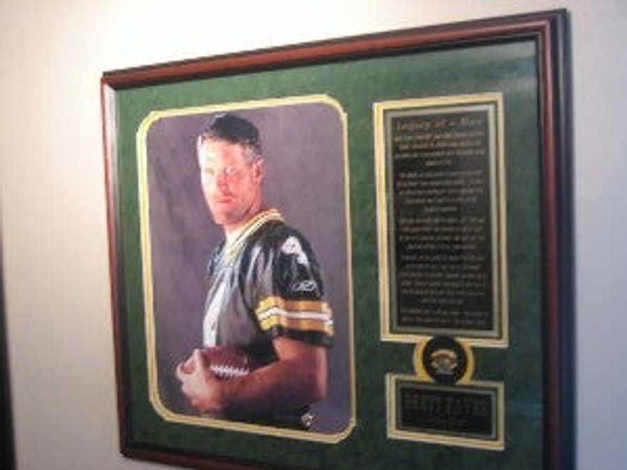 Afternoon Blogdome: Brett Favre And His Plaque Of Lies