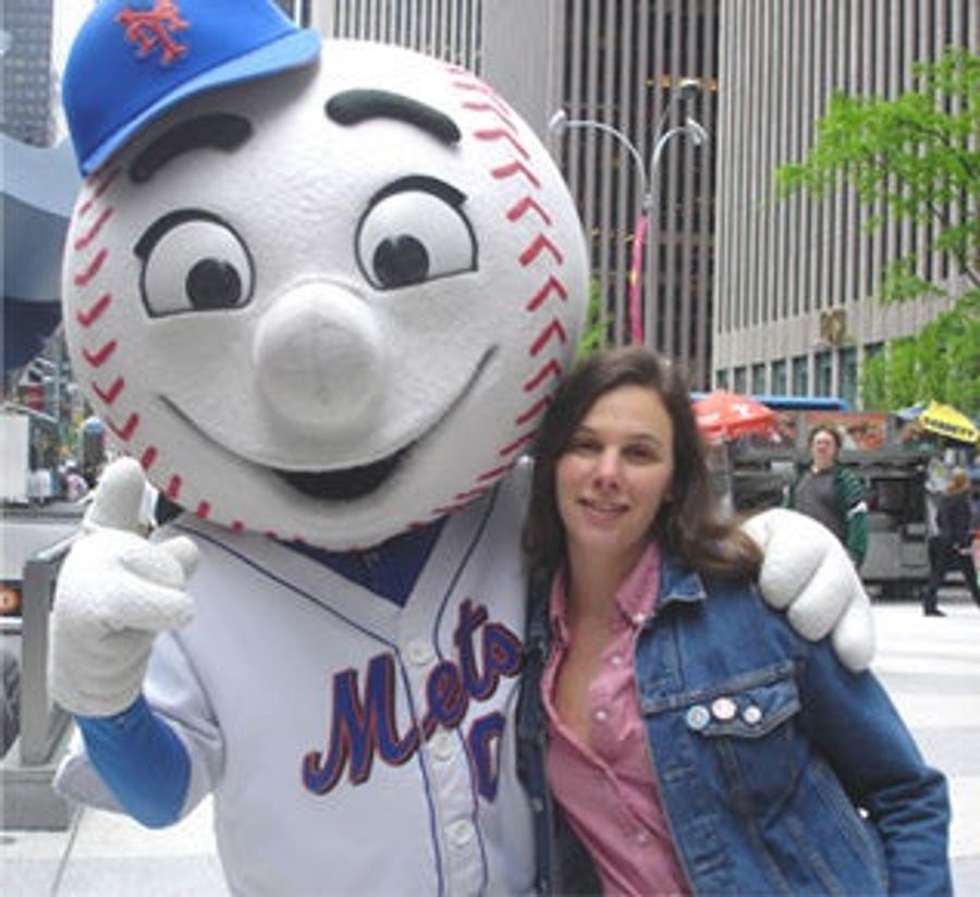 Mr. Met Sez: Damn It Feels Good To Be A Gangsta