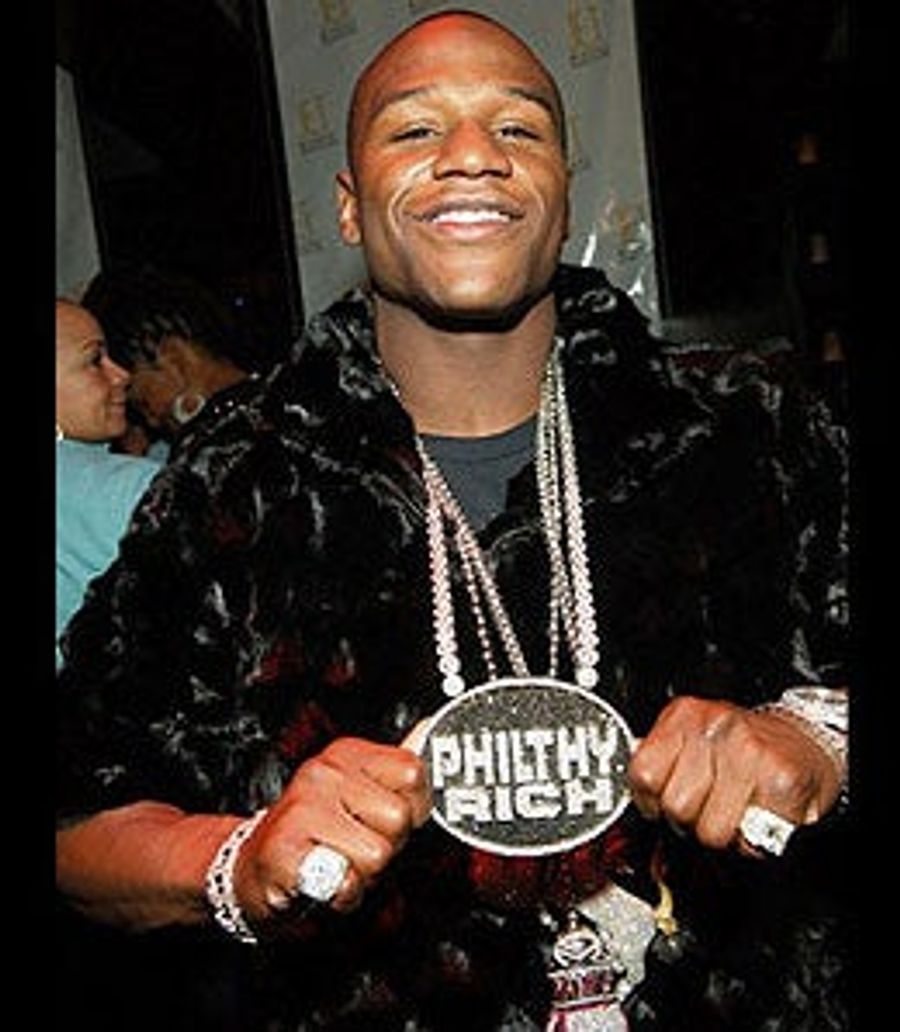 Floyd Mayweather Missing $7 Million In Jewelry After Robbery